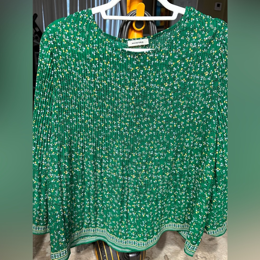 Green blouse